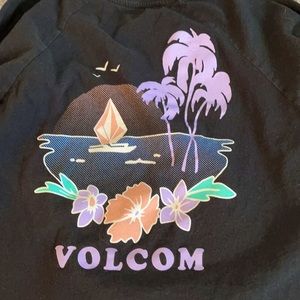 Women’s lonsleeeve top